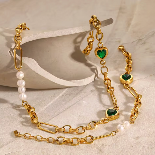 The Emerald Heart Pearl Set